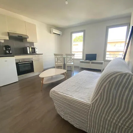 Les Vignerons פרונטיניאן