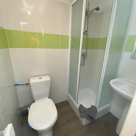 Les Vignerons דירה פרונטיניאן