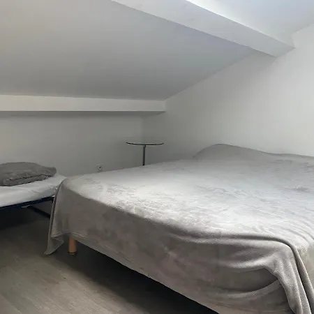 Les Vignerons * פרונטיניאן