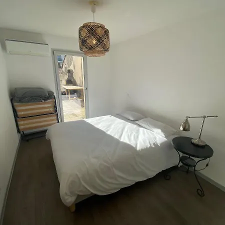 Les Vignerons * פרונטיניאן